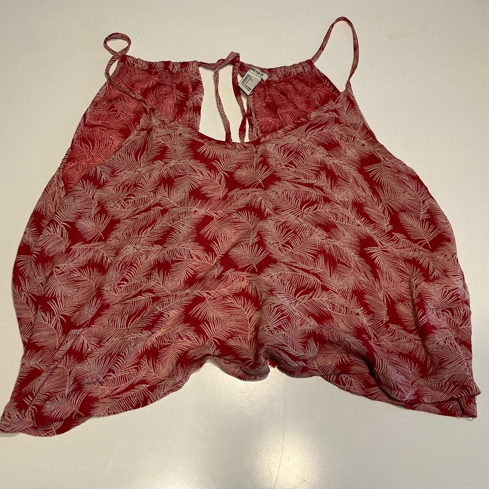 Forever 21 Red and White Leaf Print Tank Top